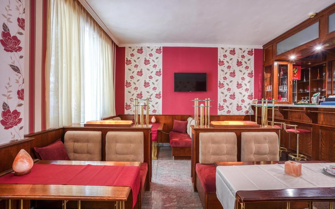 Hotel Erzsebet ヘーヴィーズ エクステリア 写真