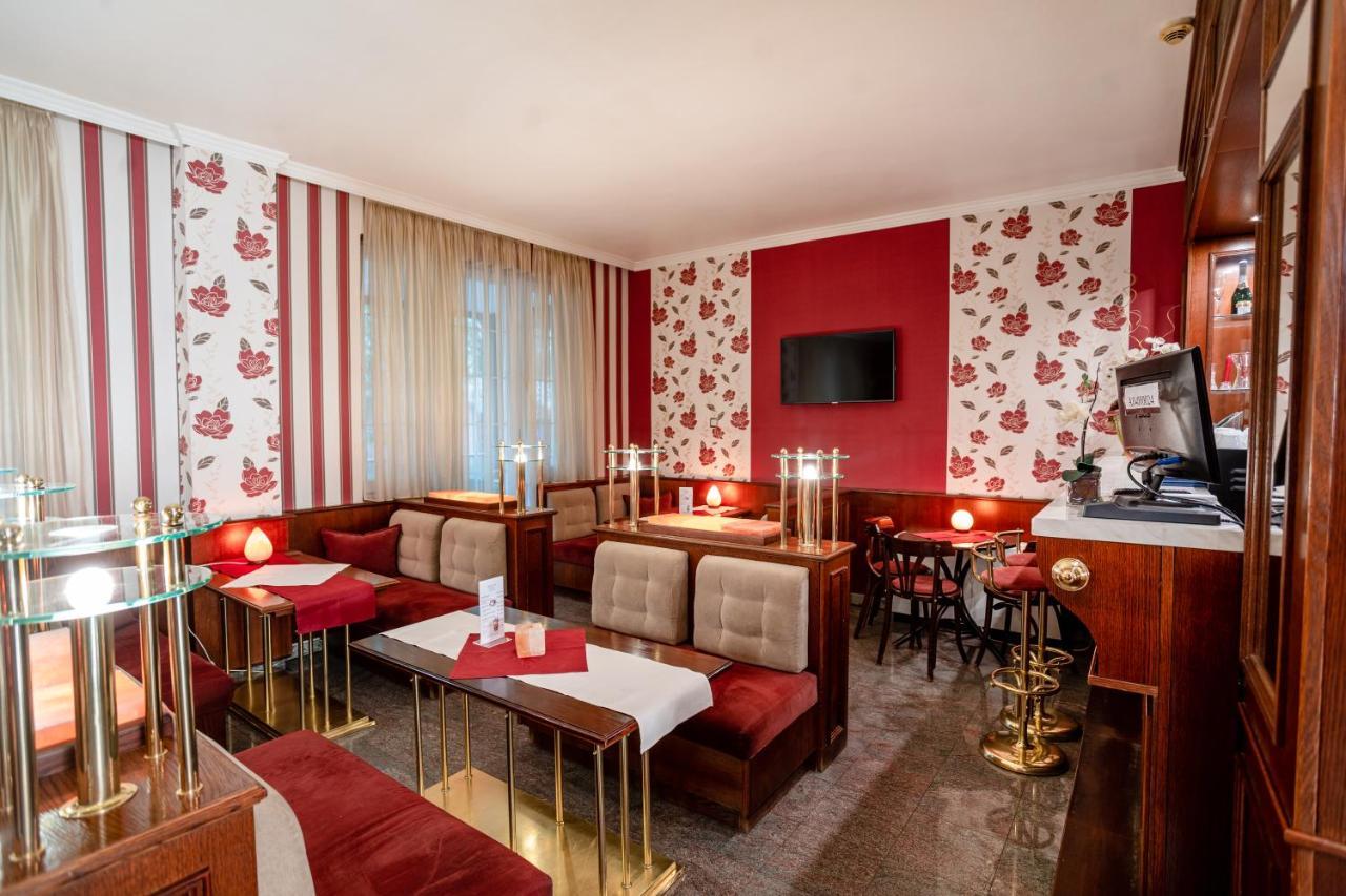 Hotel Erzsebet ヘーヴィーズ エクステリア 写真