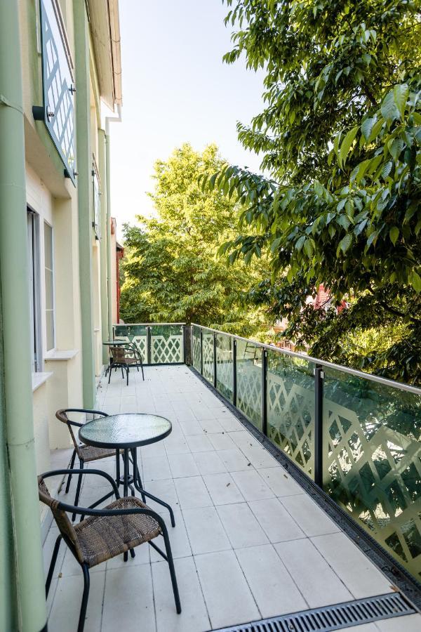 Hotel Erzsebet ヘーヴィーズ エクステリア 写真